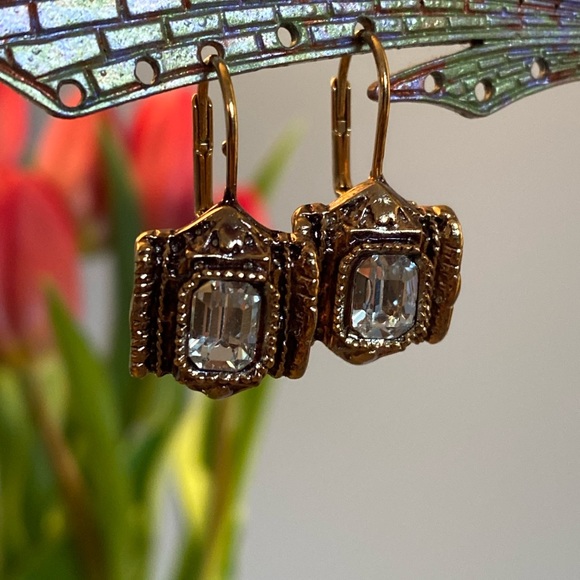 Jewelry - Antique-look Gold/Rhinestone Earrings